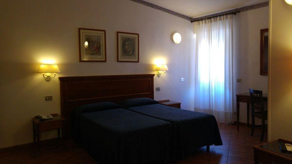 Hotel Sole Roma Buitenkant foto