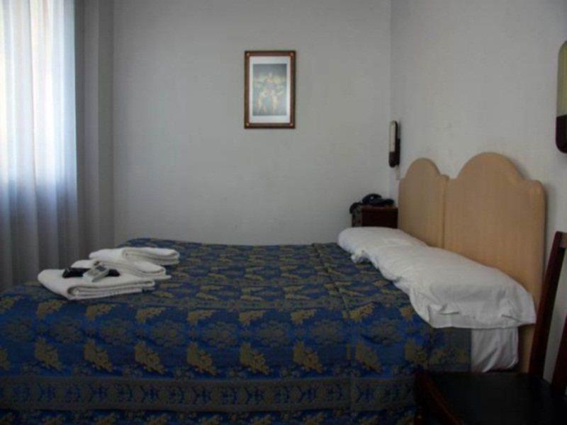 Hotel Sole Roma Buitenkant foto