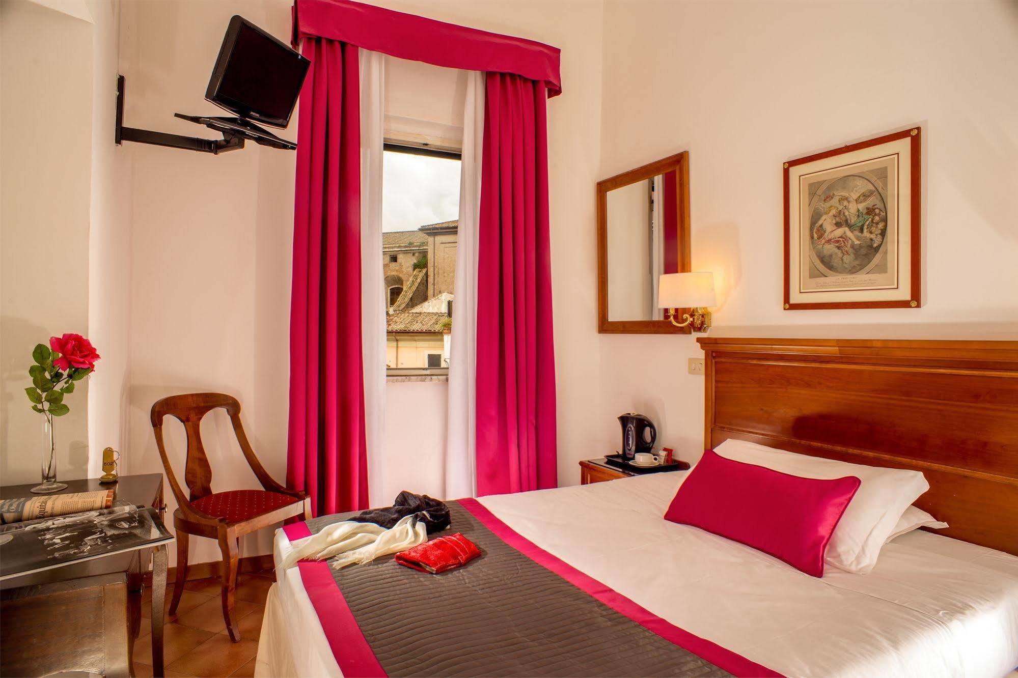 Hotel Sole Roma Buitenkant foto