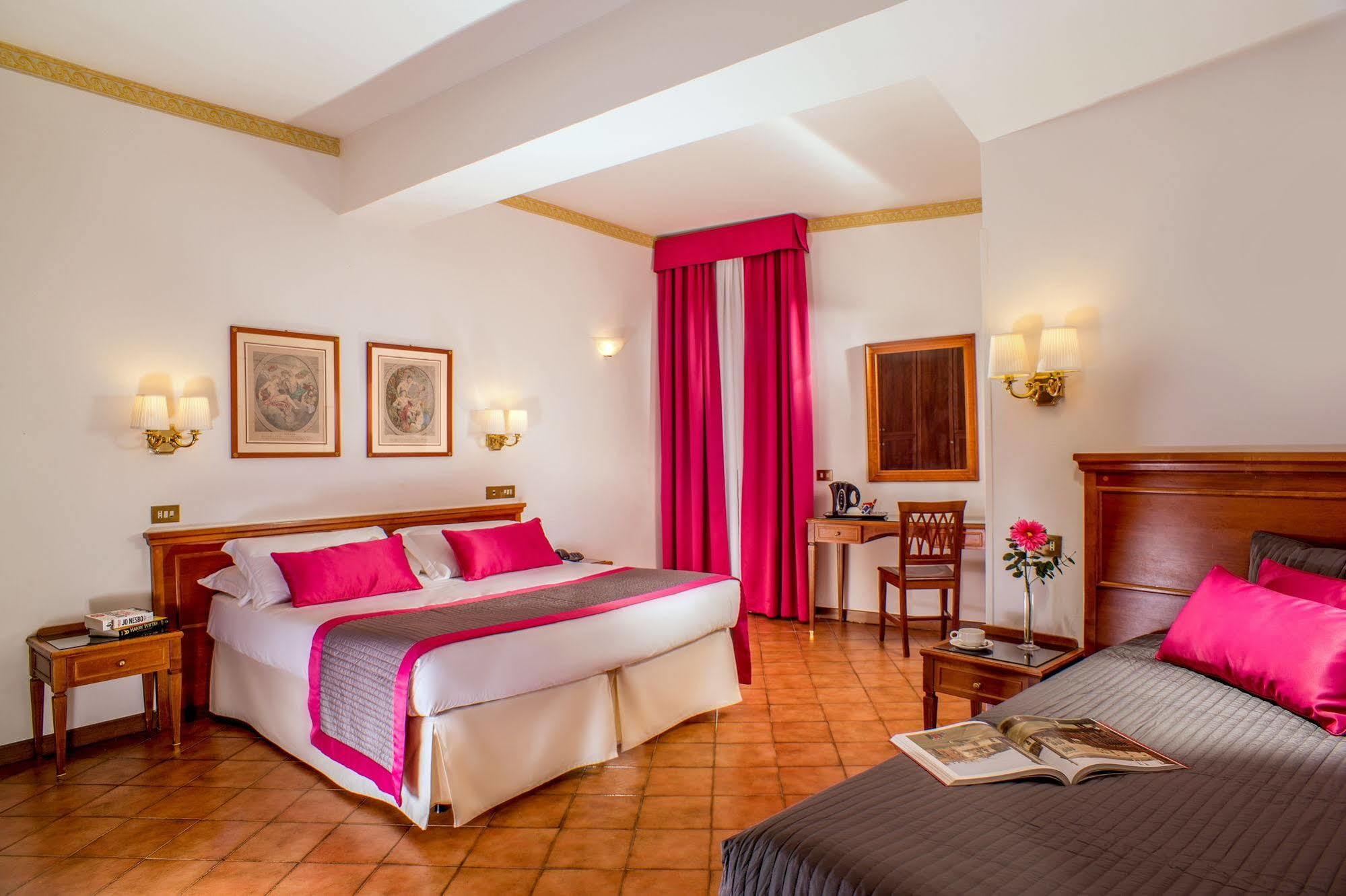 Hotel Sole Roma Buitenkant foto