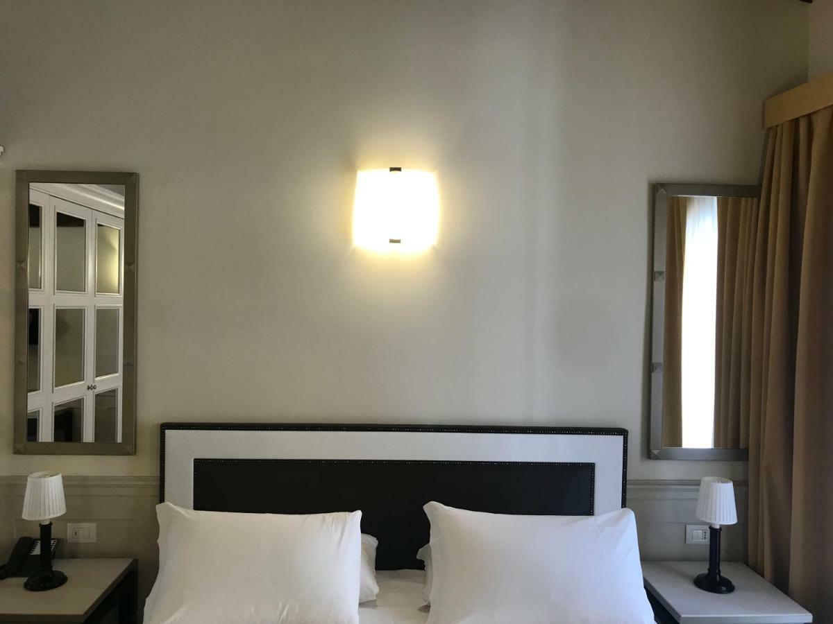 Hotel Sole Roma Buitenkant foto