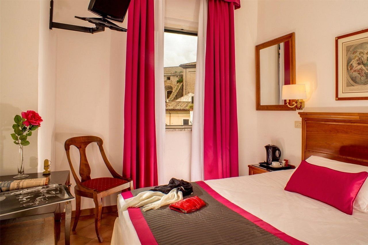 Hotel Sole Roma Buitenkant foto